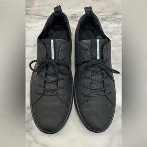 🌸Ecco leather runners size 13